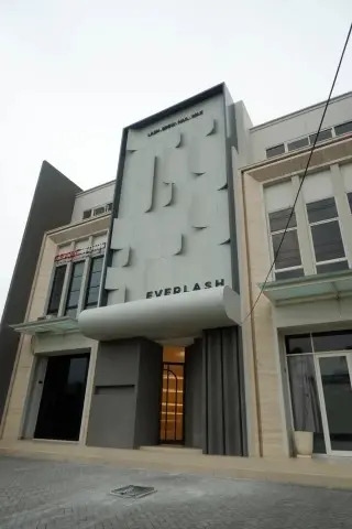 Pemasangan ACP Gedung Malang